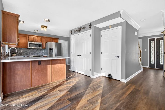 7603 Parkridge Trace, Louisville, KY 40214