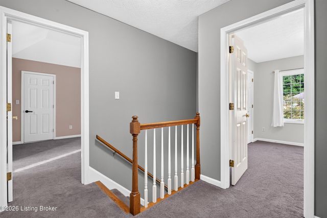 7603 Parkridge Trace, Louisville, KY 40214