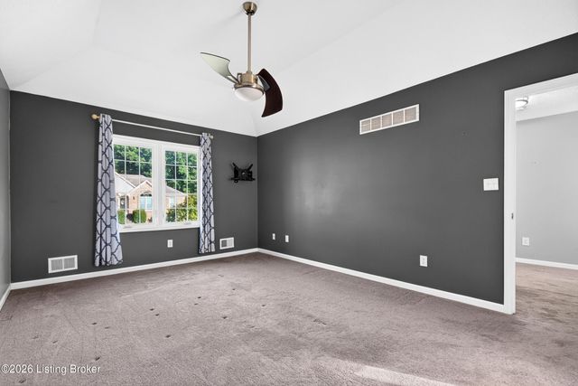 7603 Parkridge Trace, Louisville, KY 40214