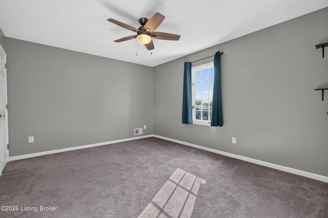 7603 Parkridge Trace, Louisville, KY 40214
