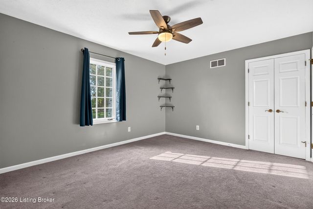 7603 Parkridge Trace, Louisville, KY 40214