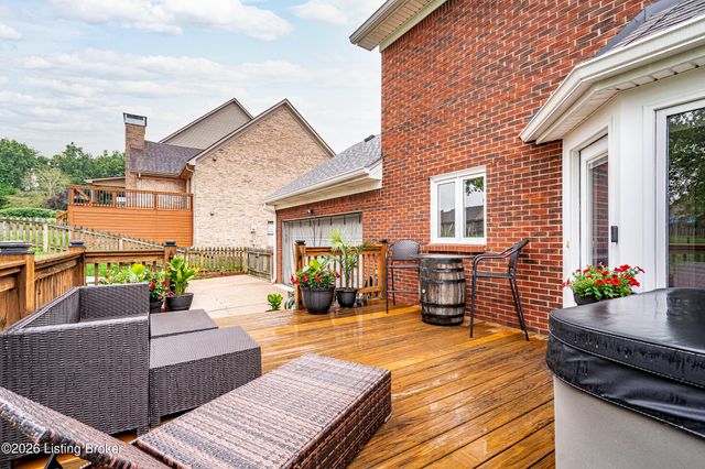 7603 Parkridge Trace, Louisville, KY 40214