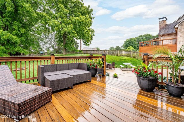 7603 Parkridge Trace, Louisville, KY 40214
