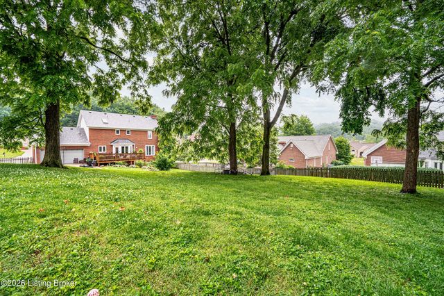 7603 Parkridge Trace, Louisville, KY 40214