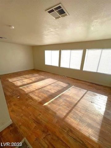 5556 Everglade Street, Las Vegas, NV 89142