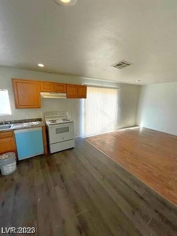 5556 Everglade Street, Las Vegas, NV 89142