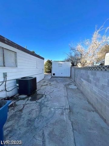 5556 Everglade Street, Las Vegas, NV 89142