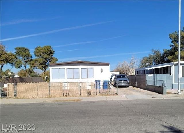 5556 Everglade Street, Las Vegas, NV 89142