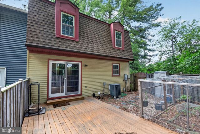 9821 OWENS CT, Fairfax, VA 22031