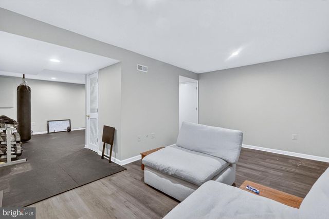 9821 OWENS CT, Fairfax, VA 22031