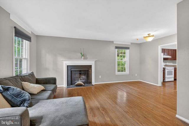 9821 OWENS CT, Fairfax, VA 22031