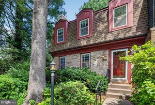 9821 OWENS CT, Fairfax, VA 22031