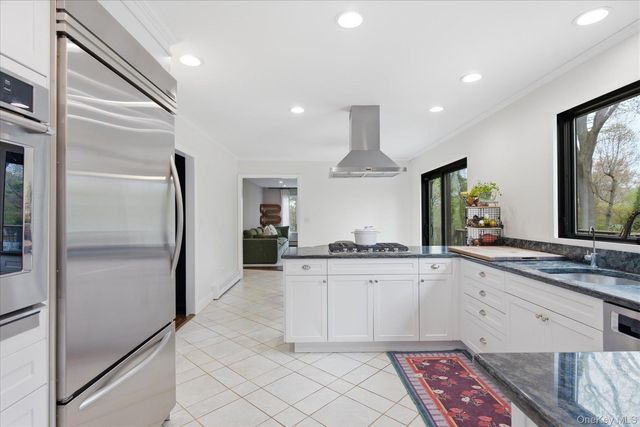 21 Audubon Gate, Miller Place, NY 11764