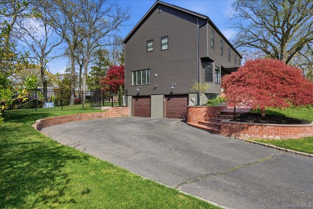 21 Audubon Gate, Miller Place, NY 11764