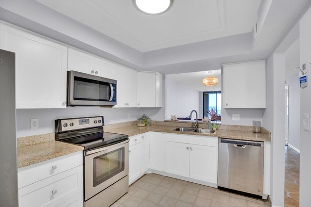 3200 N Highway A1A None 405, Fort Pierce, FL 34949