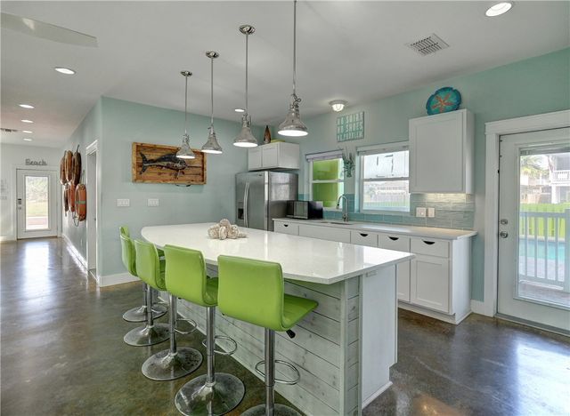 603 Sea Breeze Lane, Port Aransas, TX 78373