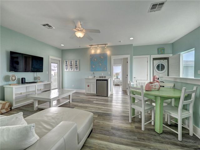 603 Sea Breeze Lane, Port Aransas, TX 78373