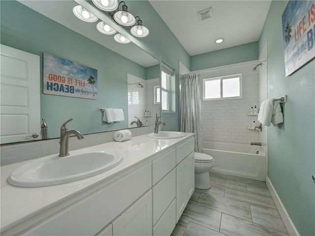 603 Sea Breeze Lane, Port Aransas, TX 78373
