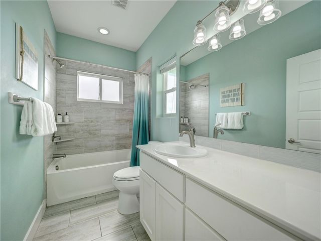 603 Sea Breeze Lane, Port Aransas, TX 78373
