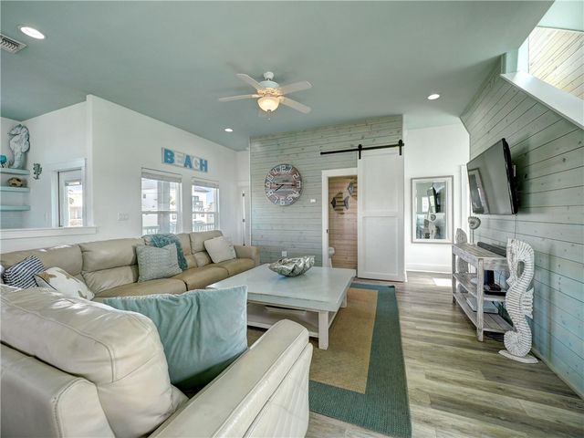 603 Sea Breeze Lane, Port Aransas, TX 78373