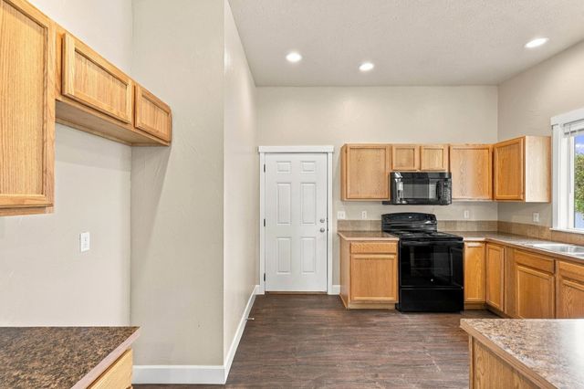 217 E Indiana Ave, Spokane, WA 99207