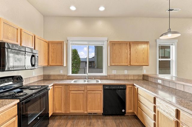 217 E Indiana Ave, Spokane, WA 99207