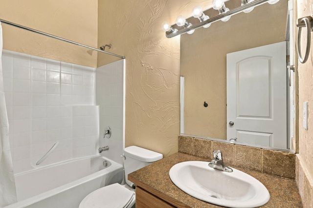 217 E Indiana Ave, Spokane, WA 99207