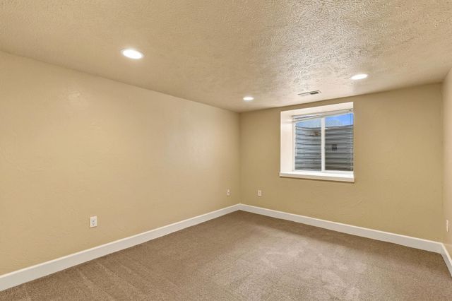 217 E Indiana Ave, Spokane, WA 99207