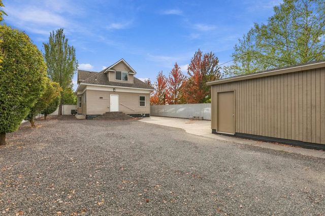 217 E Indiana Ave, Spokane, WA 99207