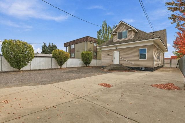 217 E Indiana Ave, Spokane, WA 99207