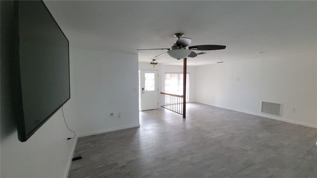 215 MEADOWCROSS DRIVE, Safety Harbor, FL 34695
