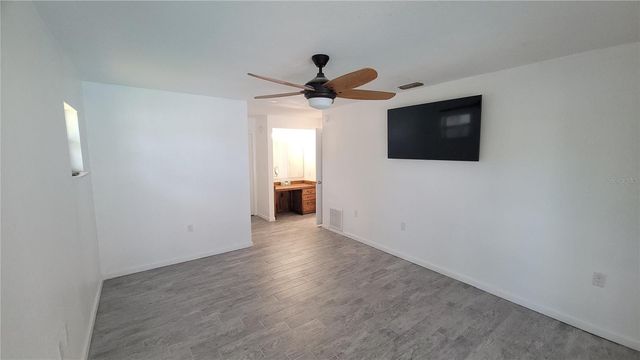 215 MEADOWCROSS DRIVE, Safety Harbor, FL 34695
