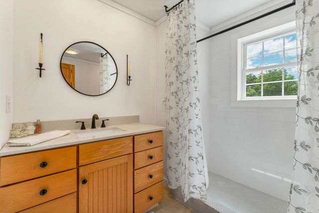 39 Beach Pond Road, Wolfeboro, NH 03894