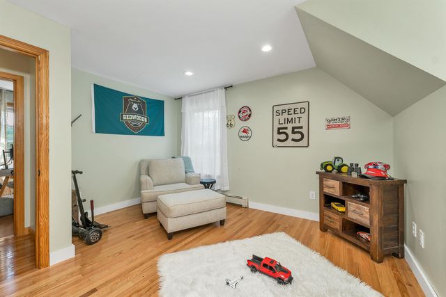 39 Beach Pond Road, Wolfeboro, NH 03894