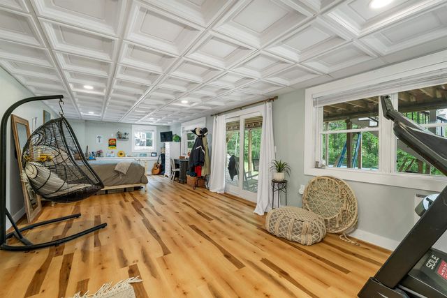 39 Beach Pond Road, Wolfeboro, NH 03894