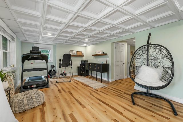 39 Beach Pond Road, Wolfeboro, NH 03894