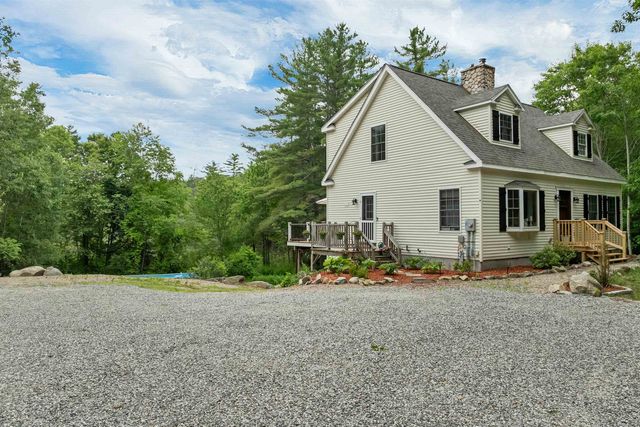 39 Beach Pond Road, Wolfeboro, NH 03894