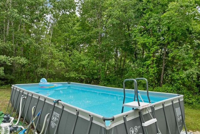 39 Beach Pond Road, Wolfeboro, NH 03894
