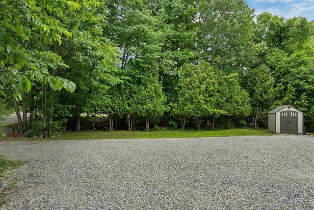 39 Beach Pond Road, Wolfeboro, NH 03894