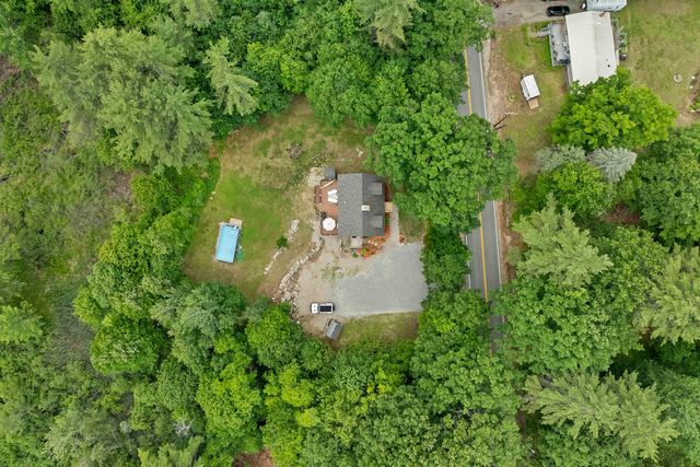 39 Beach Pond Road, Wolfeboro, NH 03894