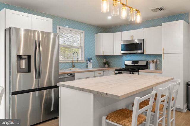 807 MARKET AVE, Woodbury, NJ 08096
