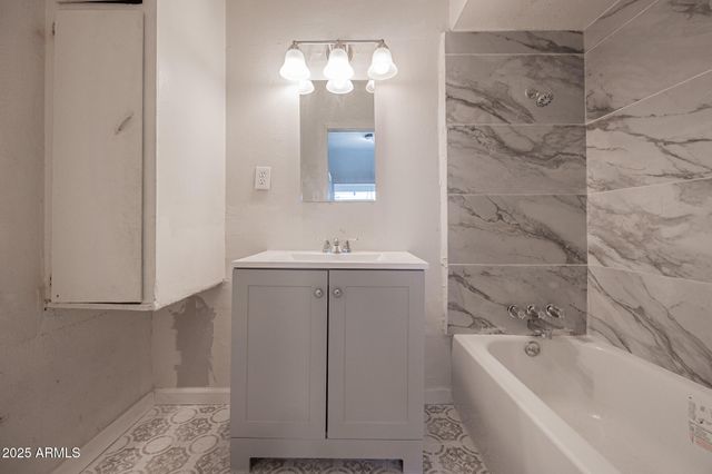 864 E CHANDLER Boulevard 9, Chandler, AZ 85225