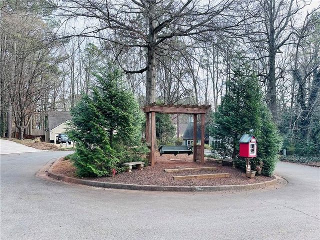 1140 Taylor Oaks Drive, Roswell, GA 30076