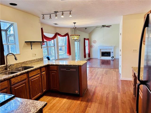 1140 Taylor Oaks Drive, Roswell, GA 30076