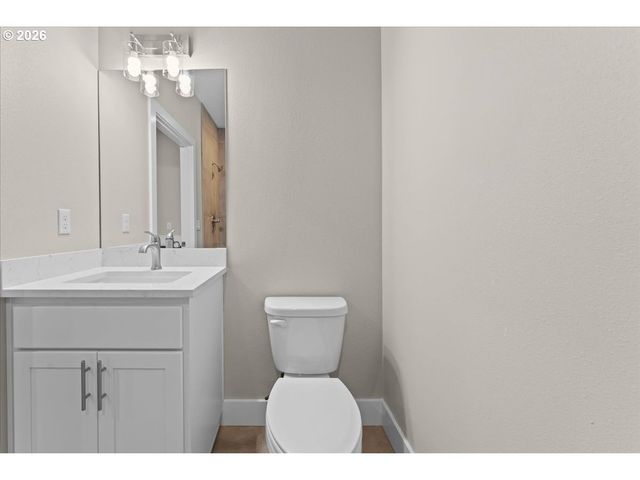 9824 Sw 34th Pl, Portland, OR 97219