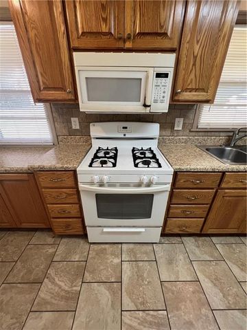 115 Charles Avenue SE, Marietta, GA 30067