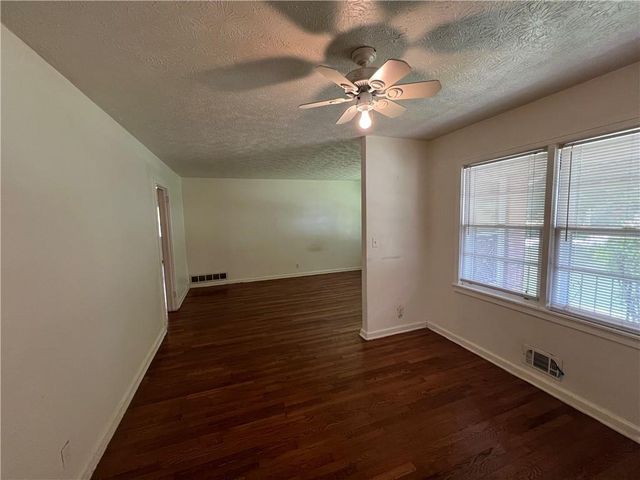 115 Charles Avenue SE, Marietta, GA 30067