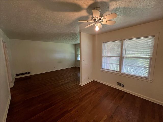 115 Charles Avenue SE, Marietta, GA 30067