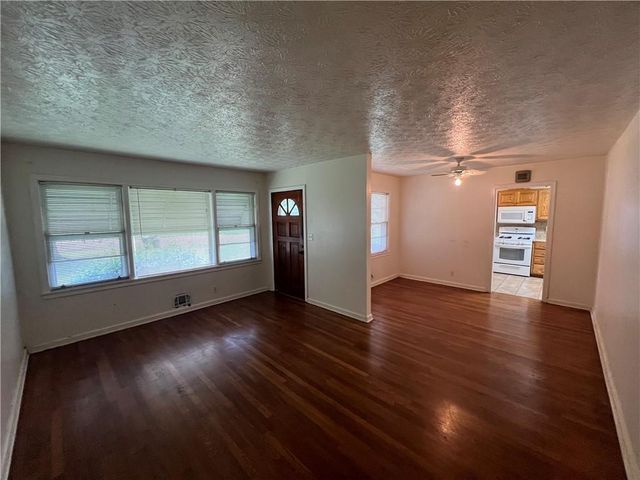 115 Charles Avenue SE, Marietta, GA 30067