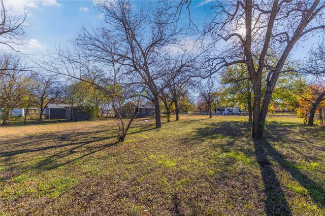 1112 W Baker Street, Brownwood, TX 76801